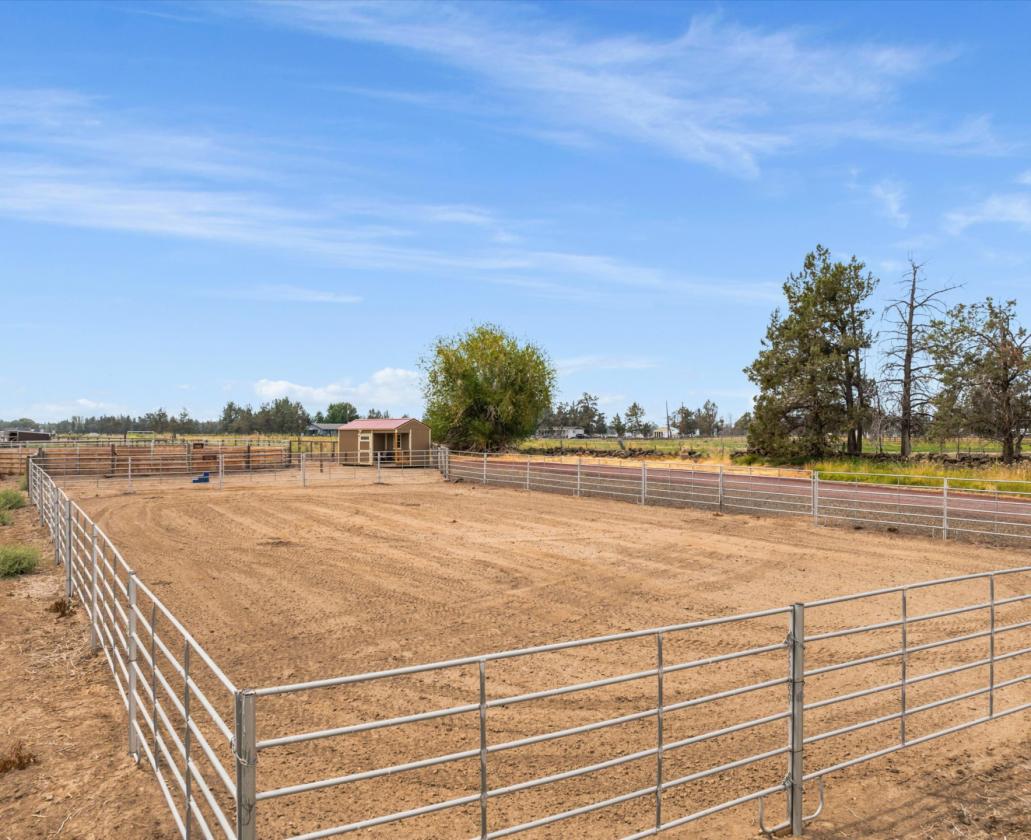 Turnkey Horse Farm and Cozy Home - photo 29