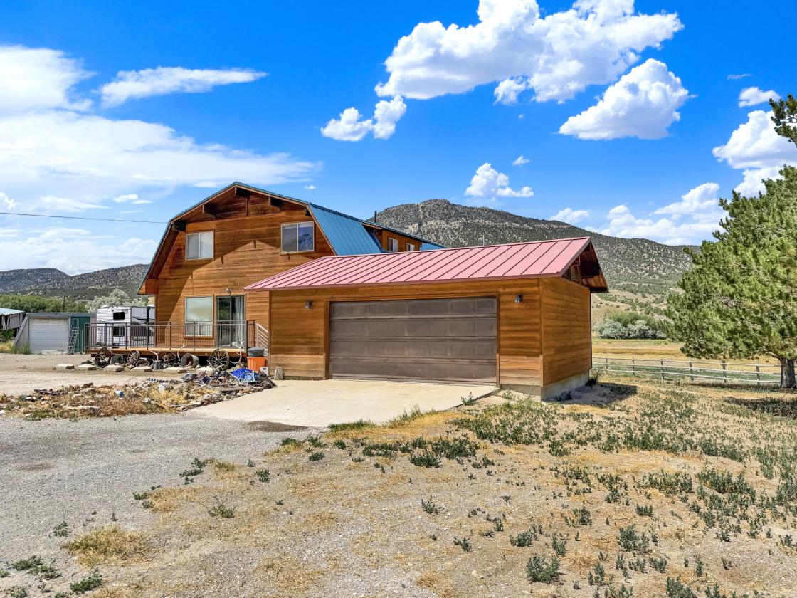 One of a Kind 15 Acre Property - photo 2