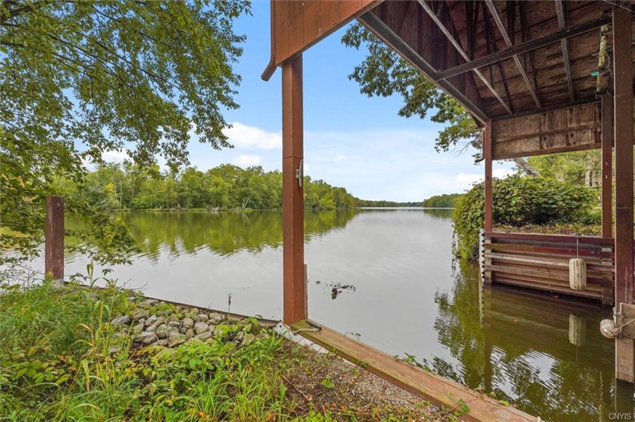 Extraordinary Seneca River Estate - photo 21