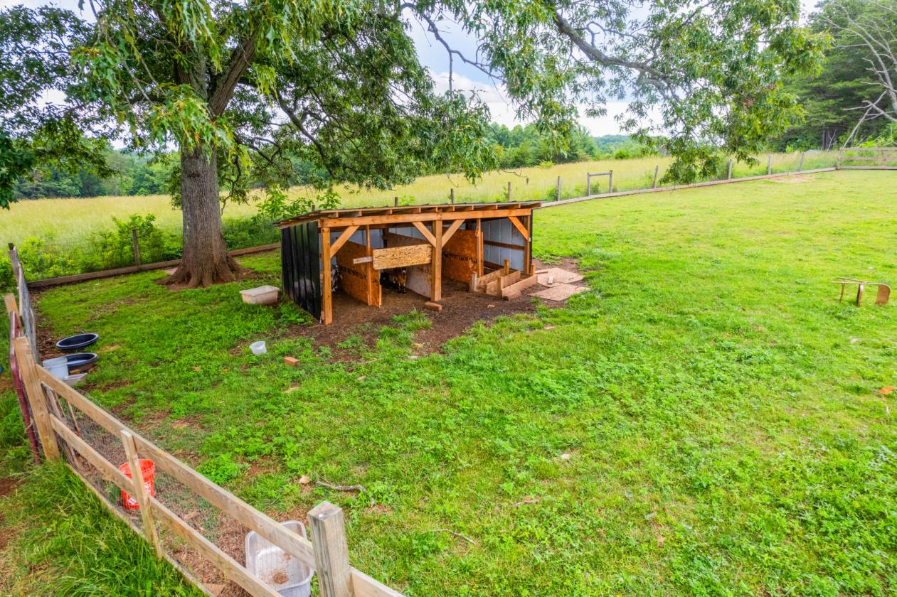 Magnificent Property on 112 Acres - photo 12