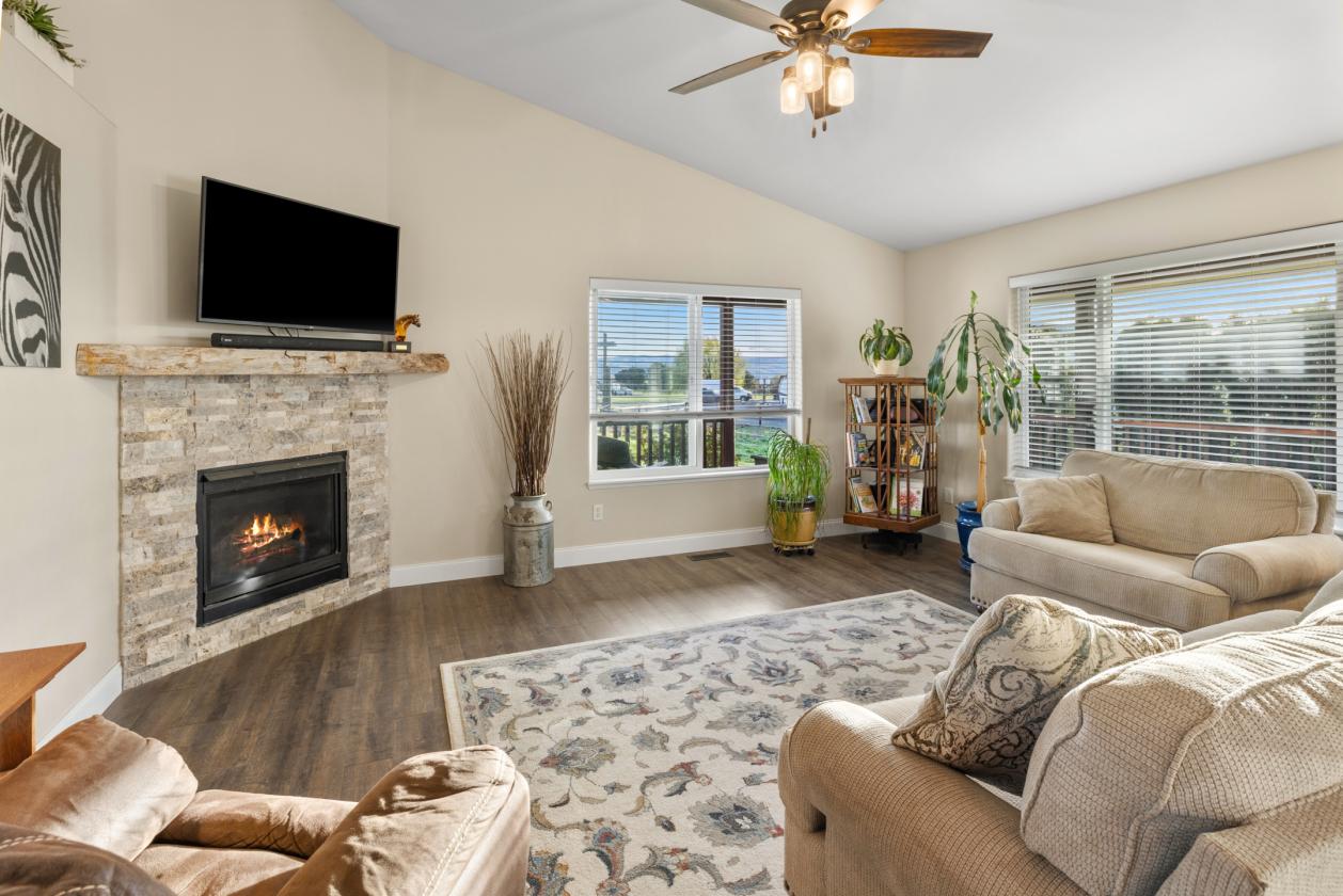 Horse Lovers Dream - Everything you need on 3.5 Ac - photo 19