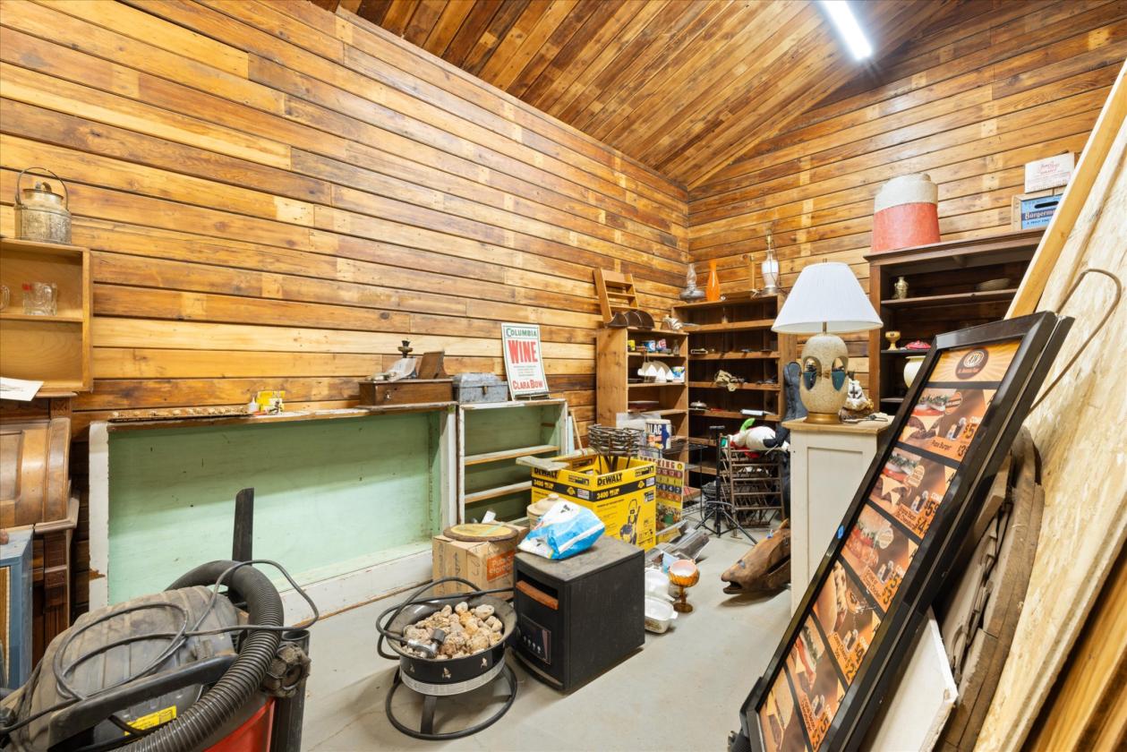 PNW Country Home w/Equestrian Foundations - photo 21