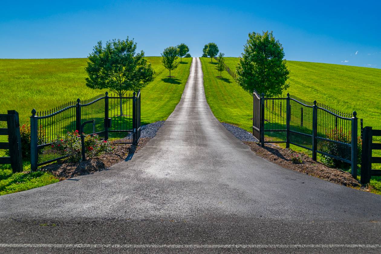 Horse Property for sale.