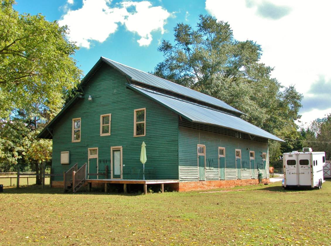 Charming Small Farm on 5 Acres Maysville, GA Maysville, Banks