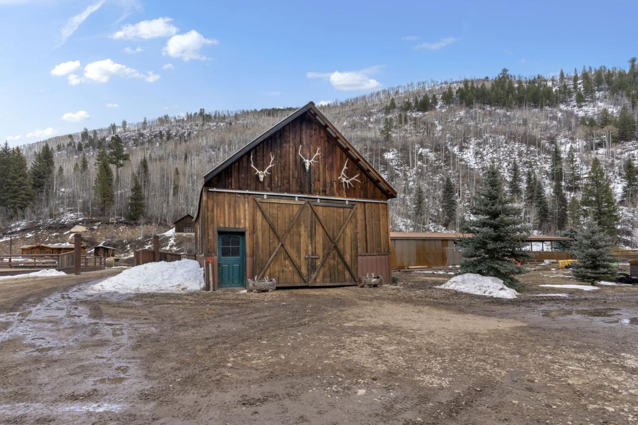 Riverfront Legacy Equestrian Ranch - photo 24