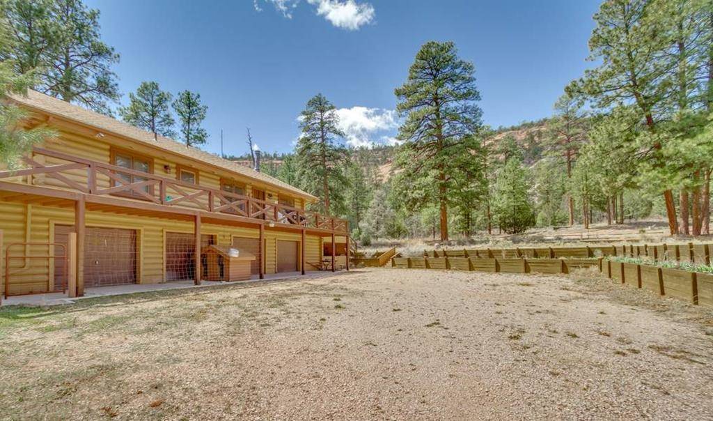 Fabulous horse property in NM's best kept secret Timberlake Ranch