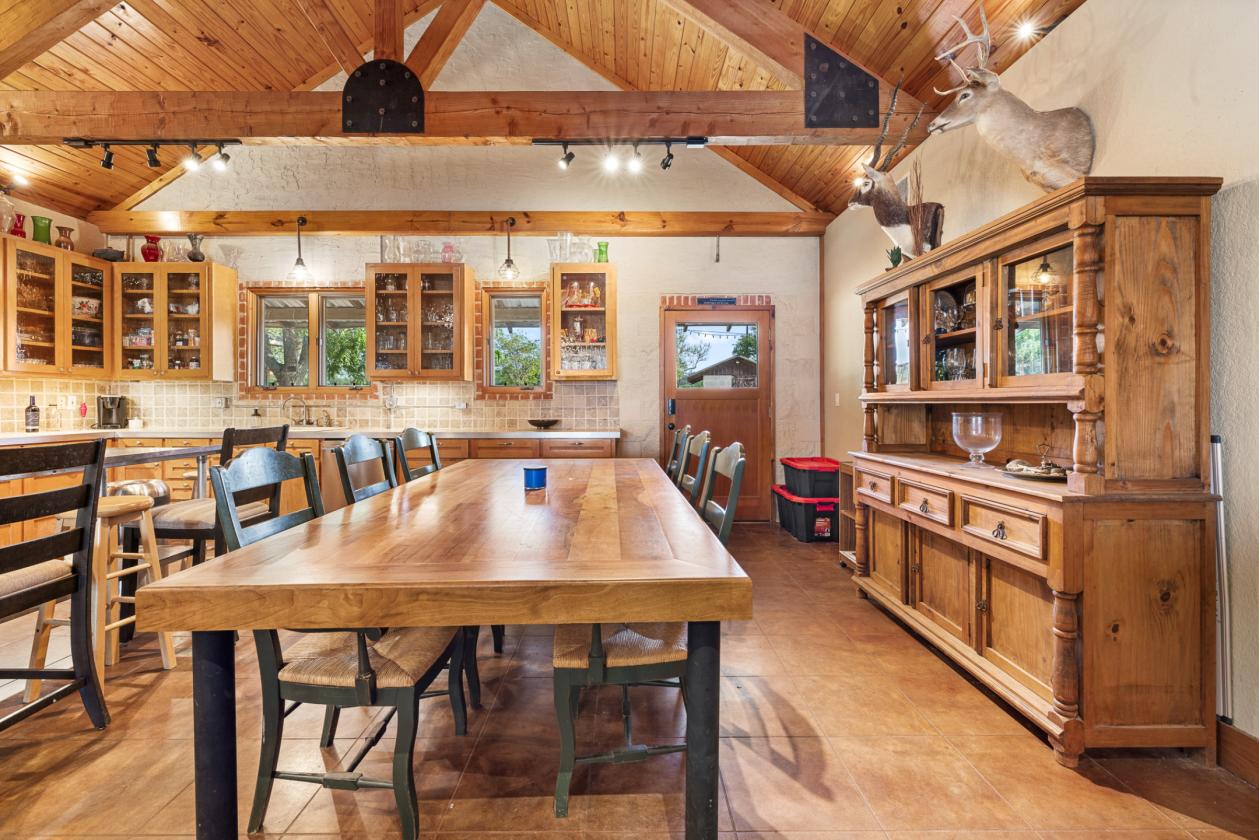 Income Producing Hill Country Retreat - photo 5
