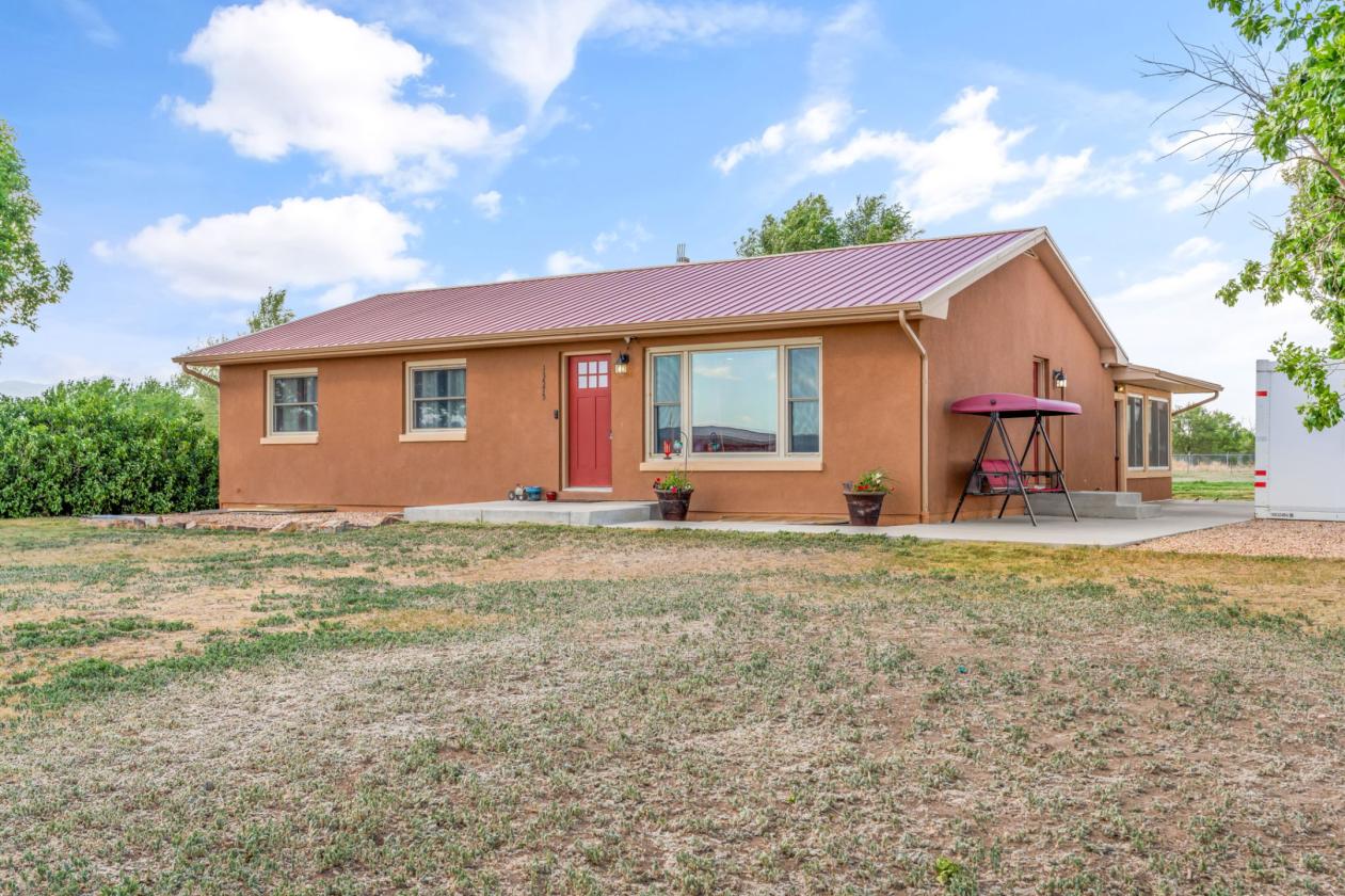 Turn-key equine facility just outside of Fountain! - photo 21
