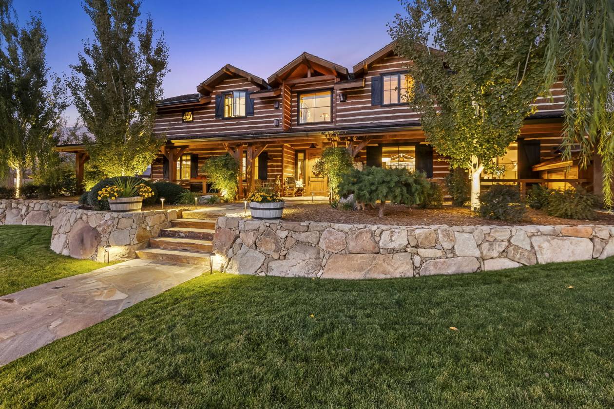 Horse Property for sale.