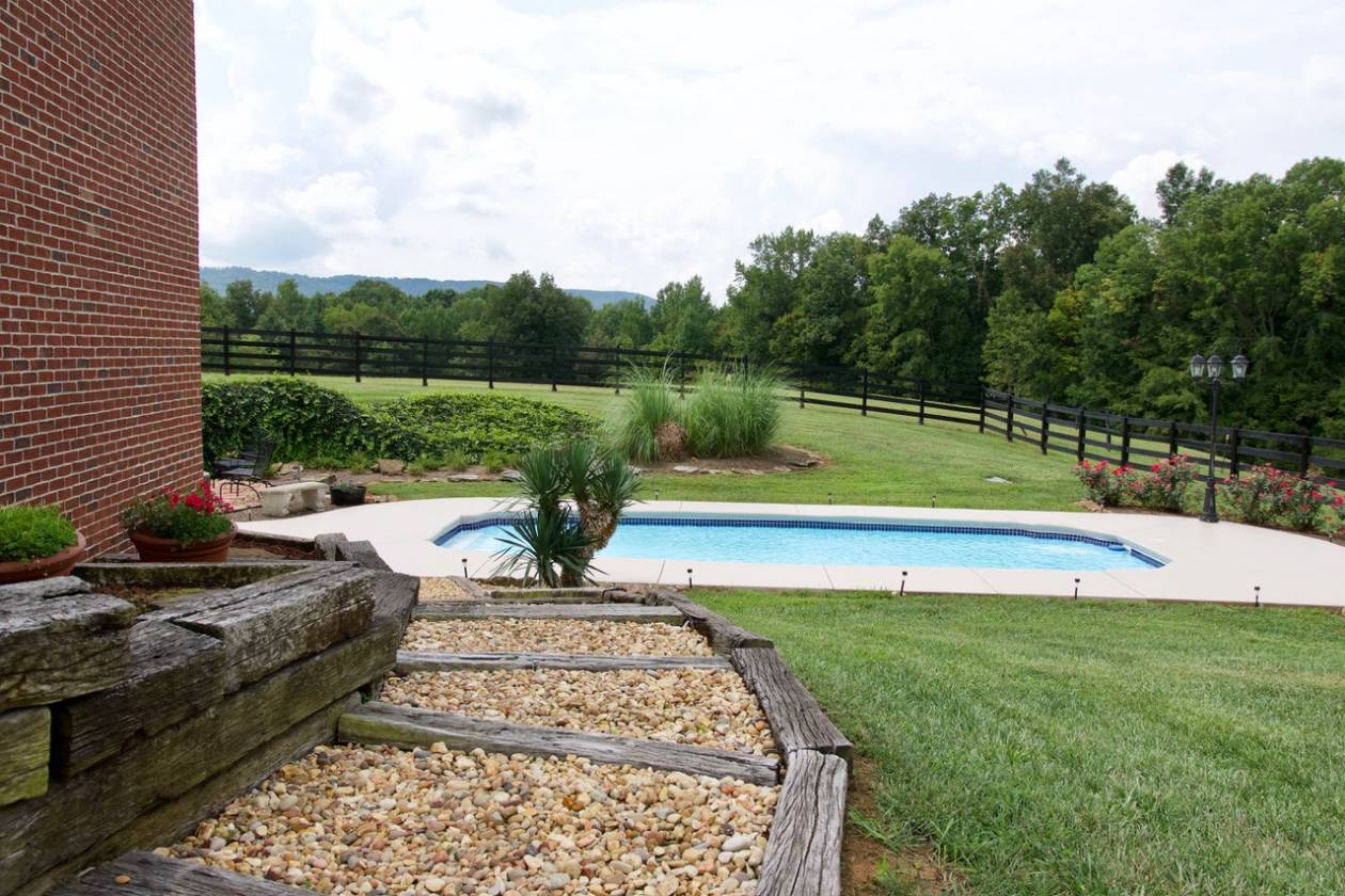 Horse Property for sale with mountain views Alpine, Overton