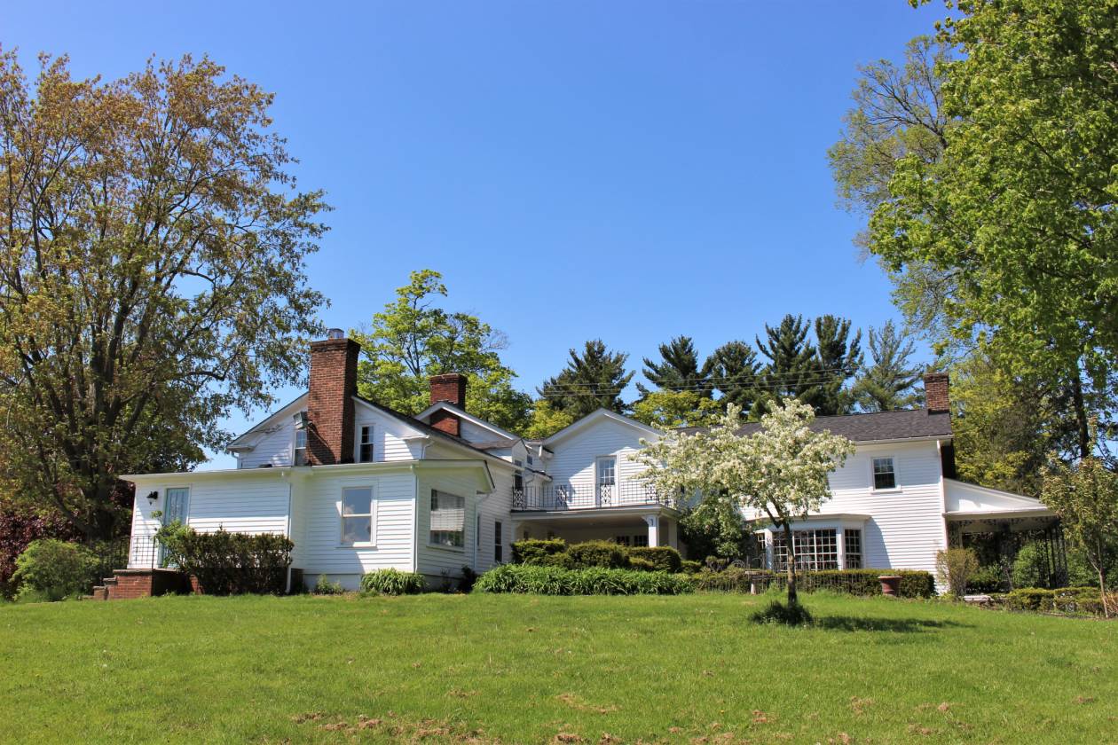UNDER CONTRACT! Historic Century Home with 12 Stall Barn and... Chesterland, Geauga County