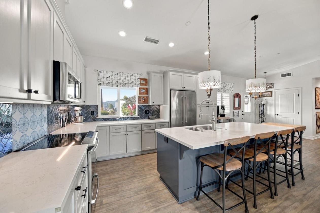 Modern Equestrian Living on 2.18 Acres - photo 6