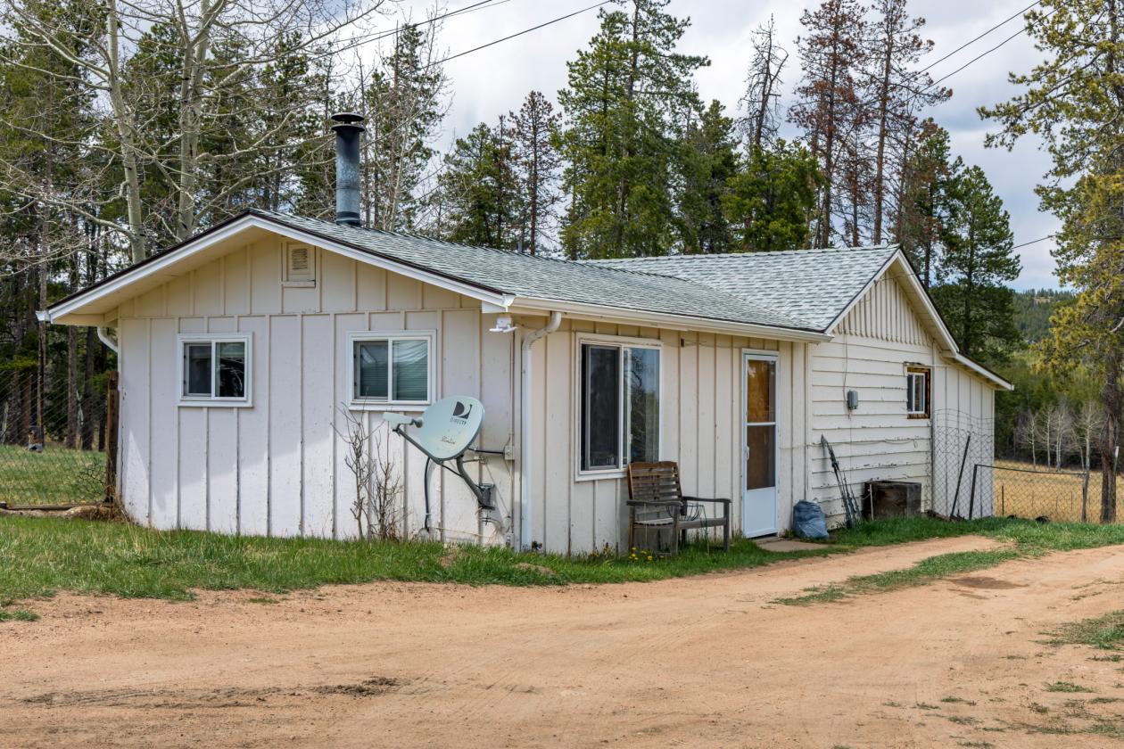 7.8 acres with 4 rentals - photo 2