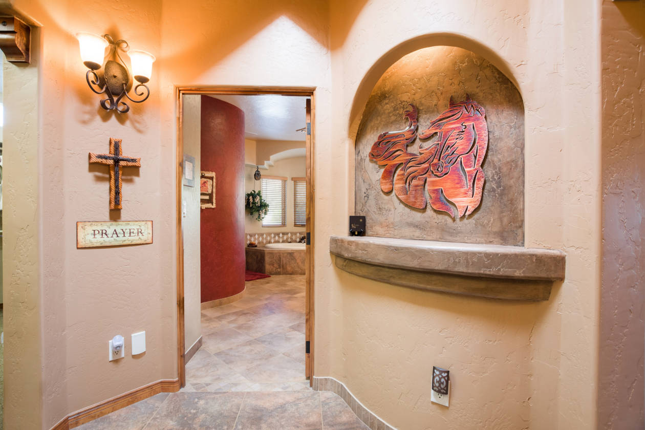 New Mexico Horse Property With AMAZING Riding Opportunities! Las