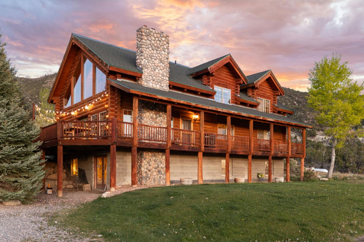 Self-Sufficient Luxury 10-Acre Turnkey Homestead - photo 5