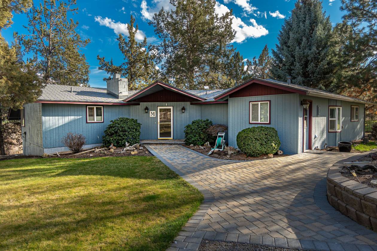 Horse Property for sale.
