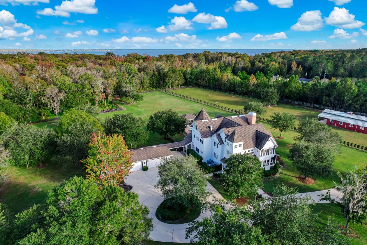 Horse Property for sale.