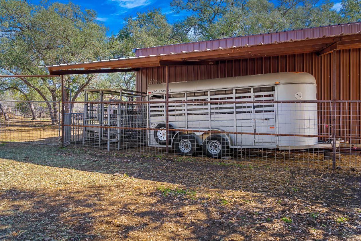 19.99 Acres With 2 Homes, Ideally Fenced - photo 9