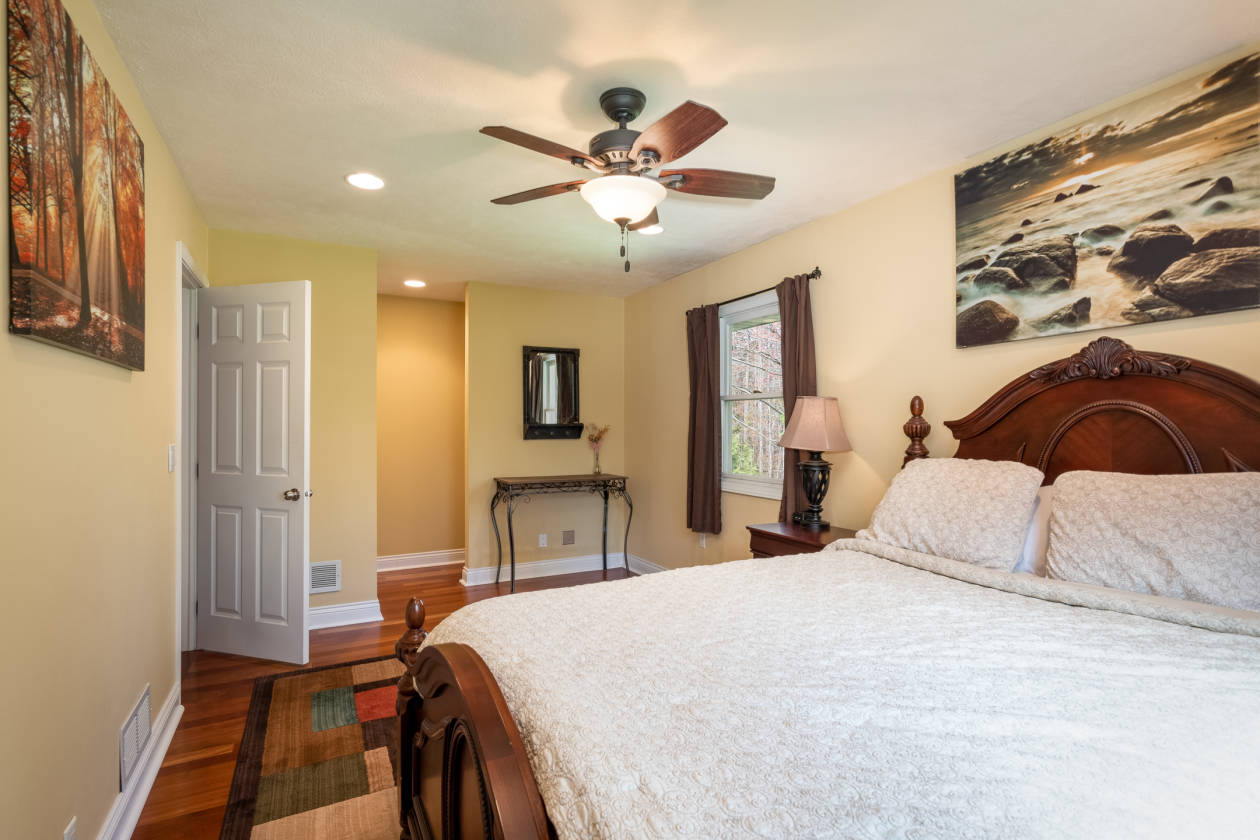 Horse farm for sale Holland, Ottawa County, Michigan Horse ranch