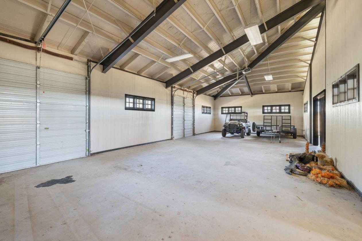 43± AC with Equestrian Barn in Preservation Ranch - photo 29