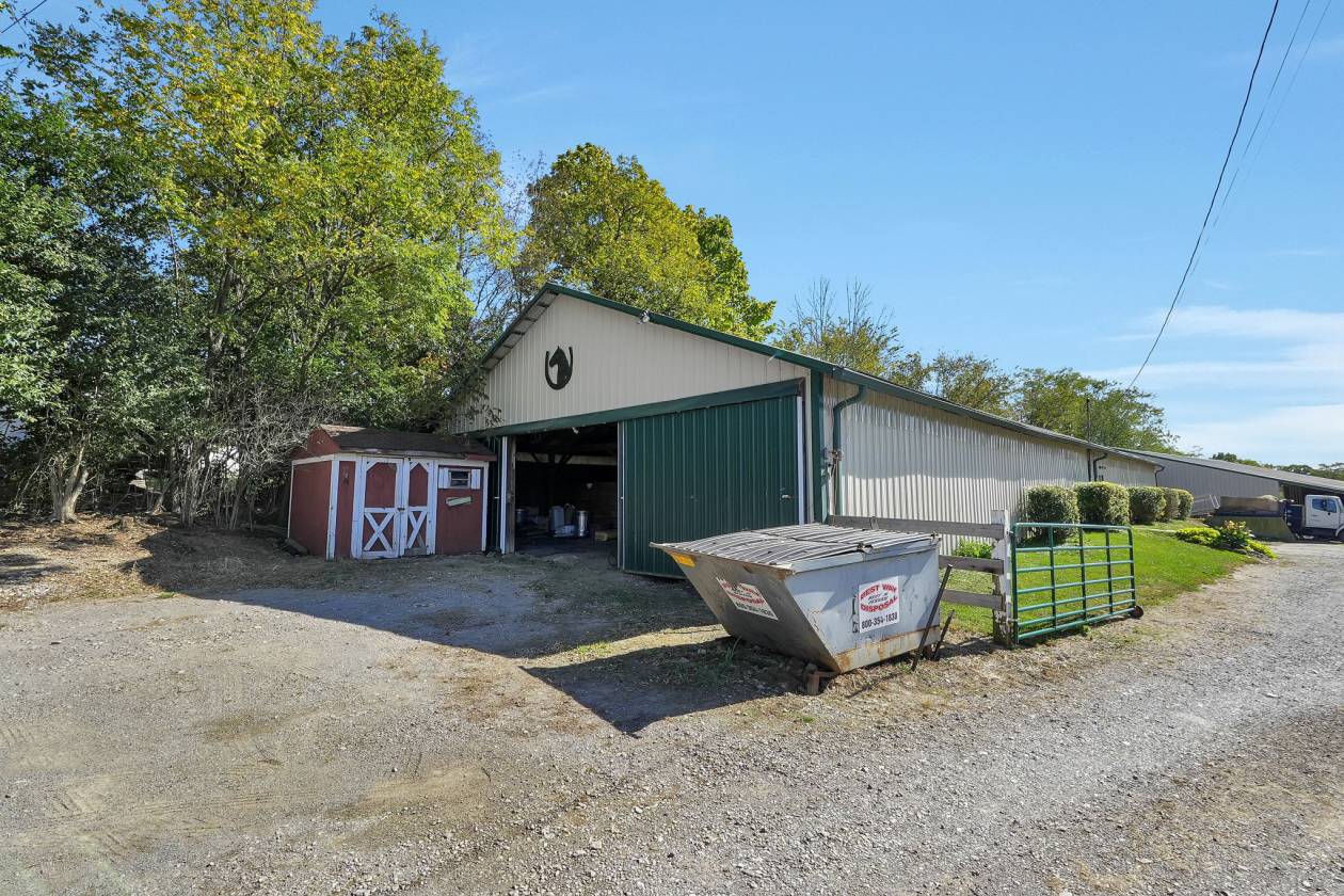 Horse Property for sale.