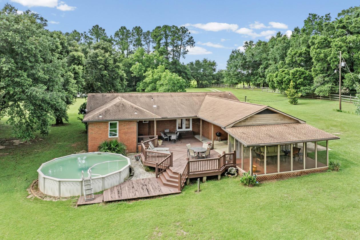 Equestrian Homestead on 18 Scenic Acres - photo 2