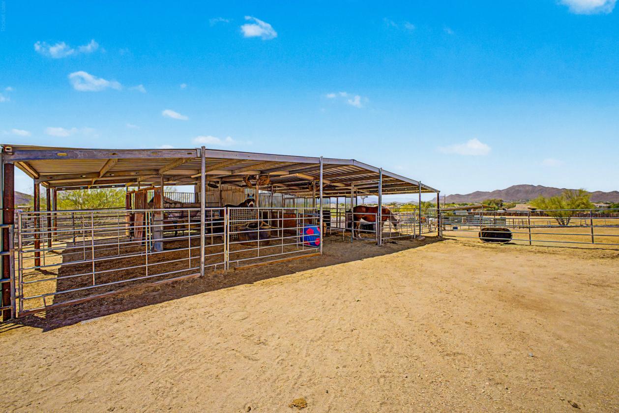 Equestrian Property in the heart of Desert Hills - photo 25