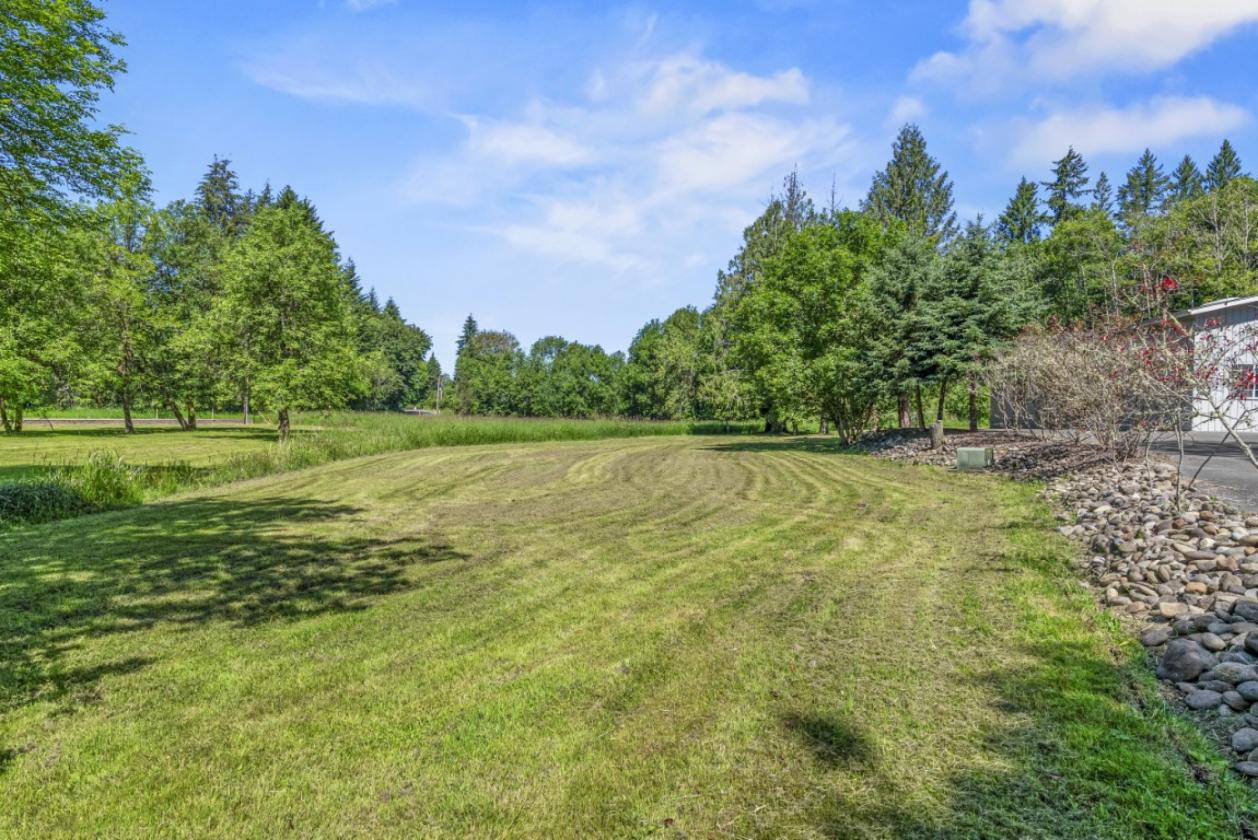 Luxury Horse Property on 10+ Acres - photo 28