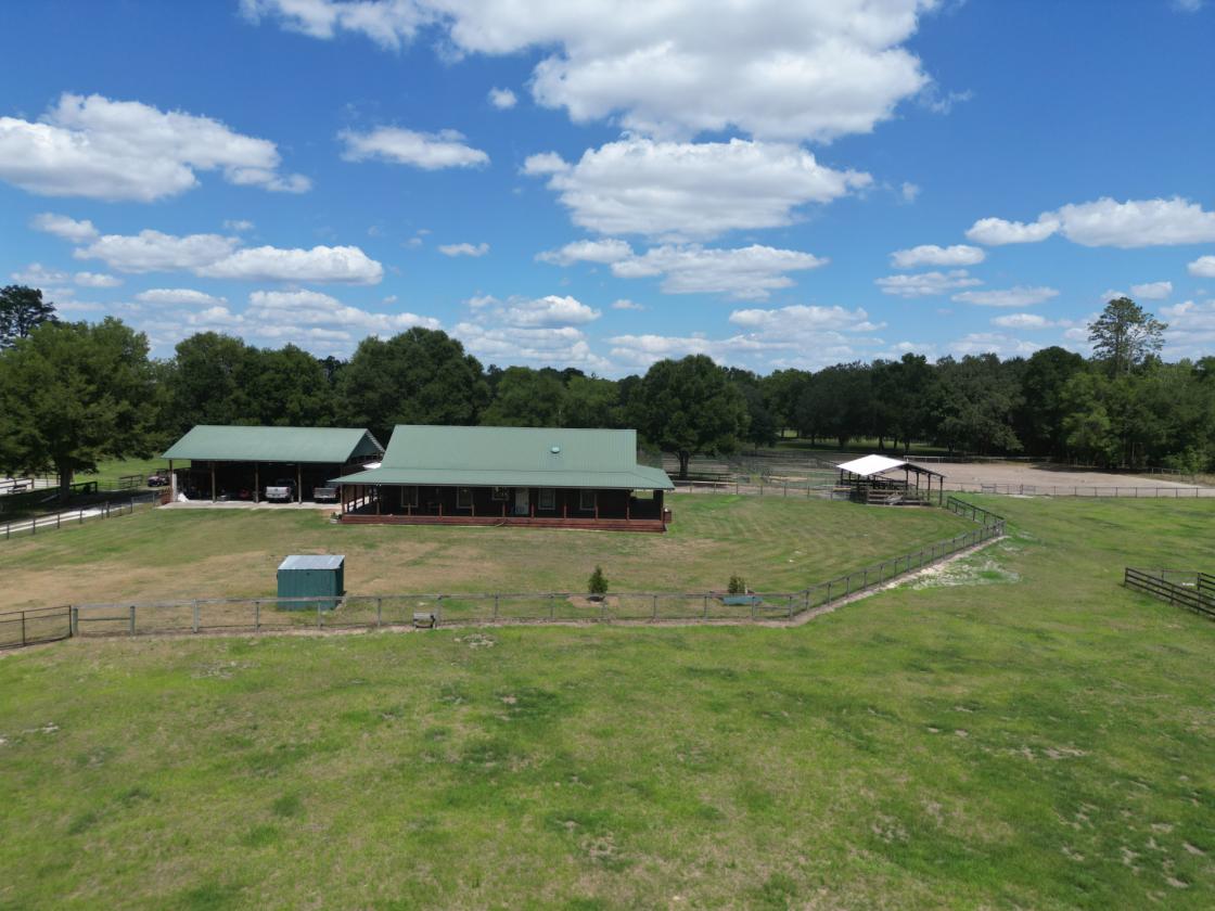 Exceptional gated equestrian estate - photo 5