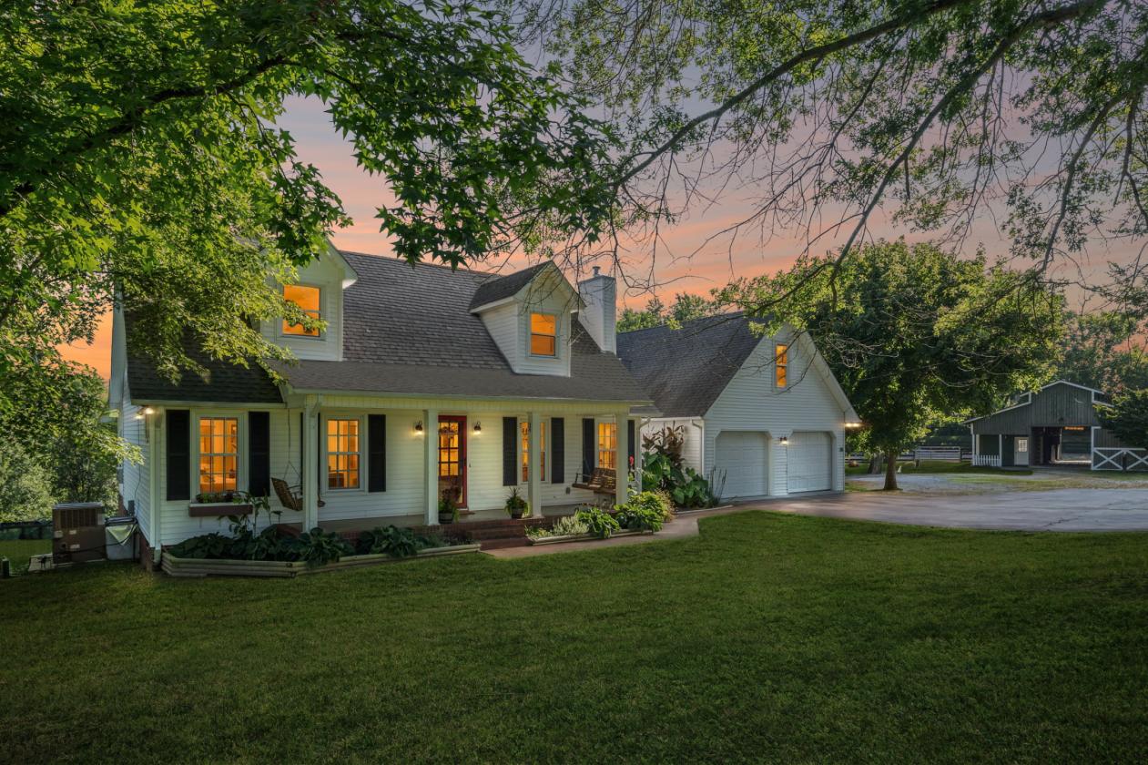 Equestrian Sanctuary with Arena on 5 acres - photo 1
