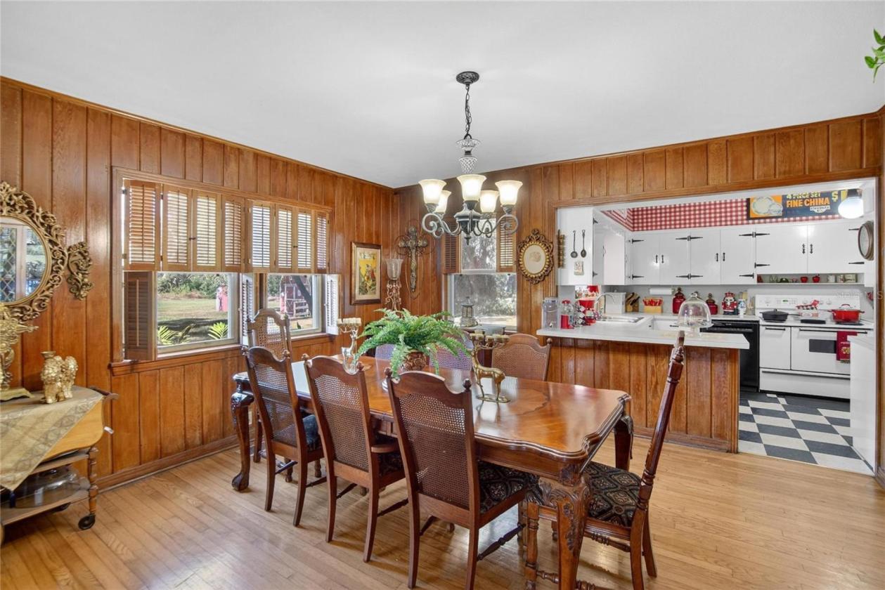 Beautiful Country Home on 5 Acres - photo 10