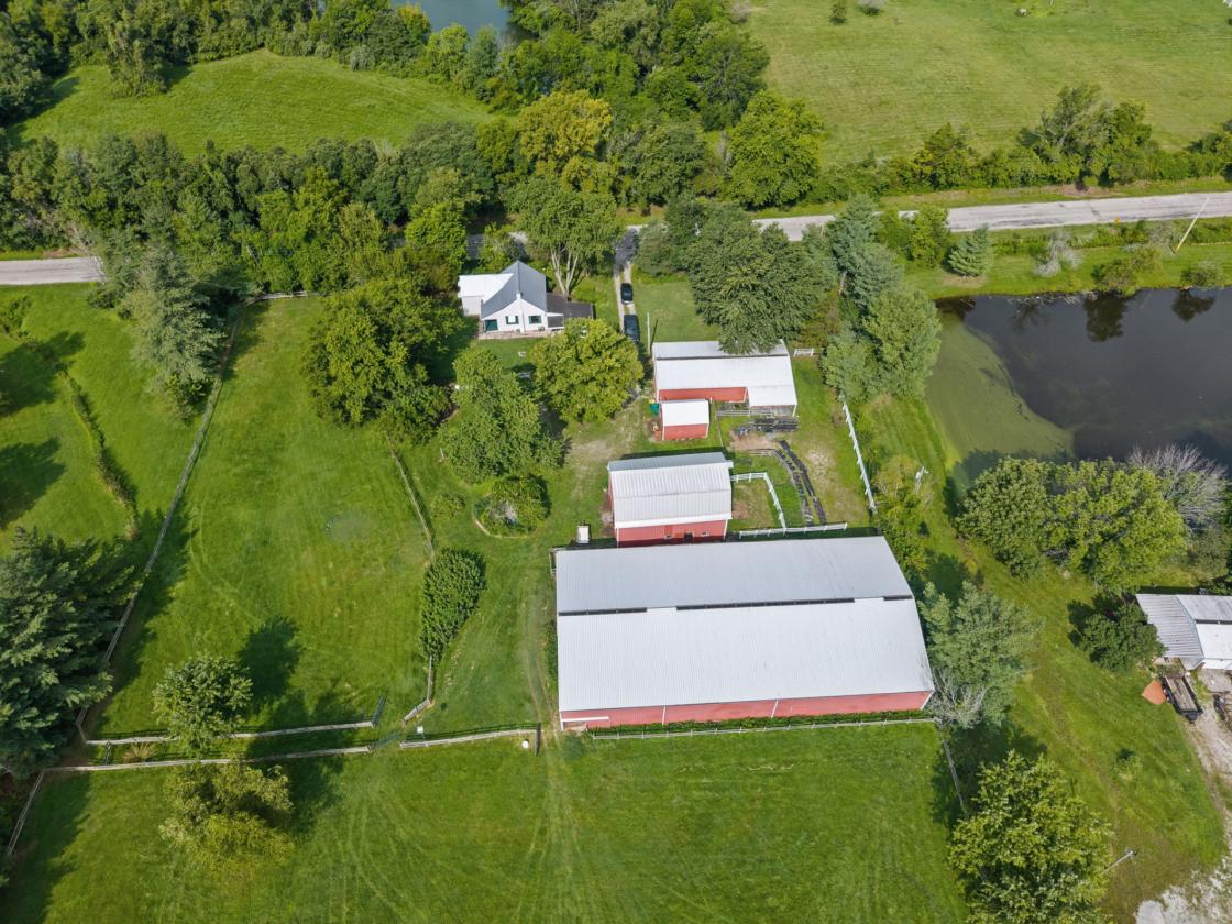 Historic Equestrian Retreat on 4.28 Acres - photo 5