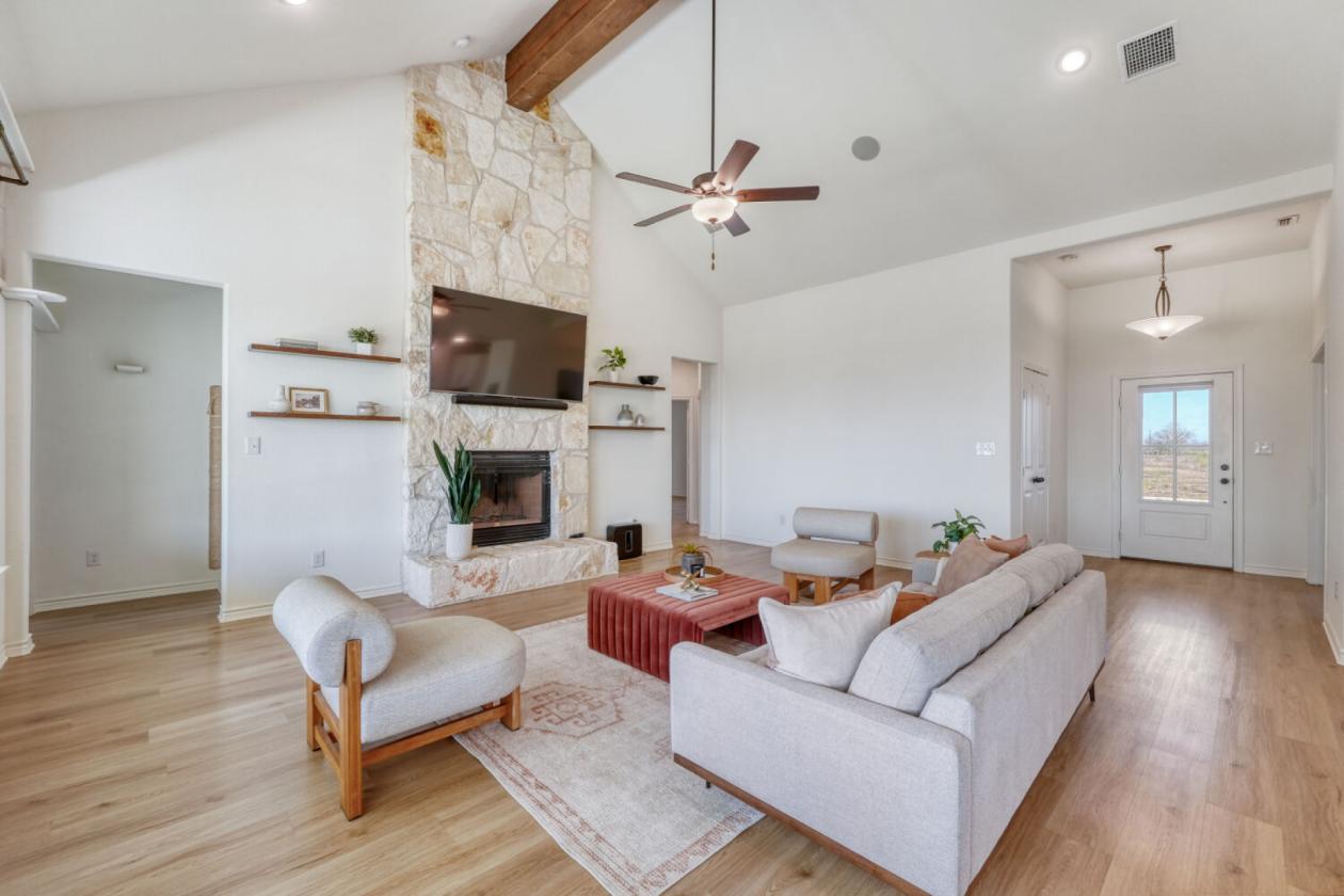 Horse-friendly luxury build - photo 5
