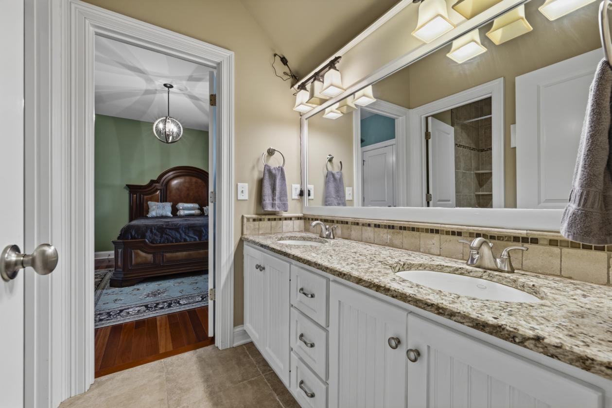Peaceful Equestrian Estate with Dream Barn - photo 21