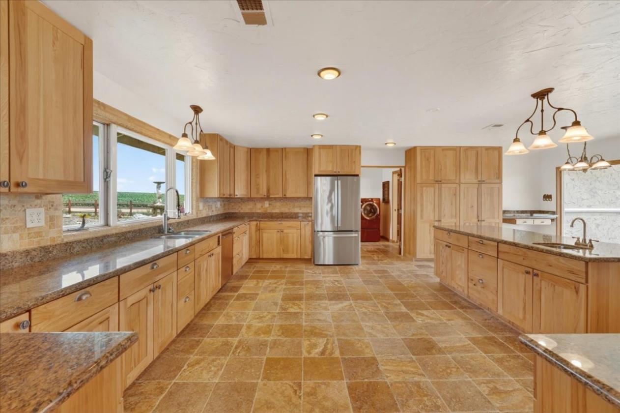 Spectacular horse property with ocean views! - photo 19