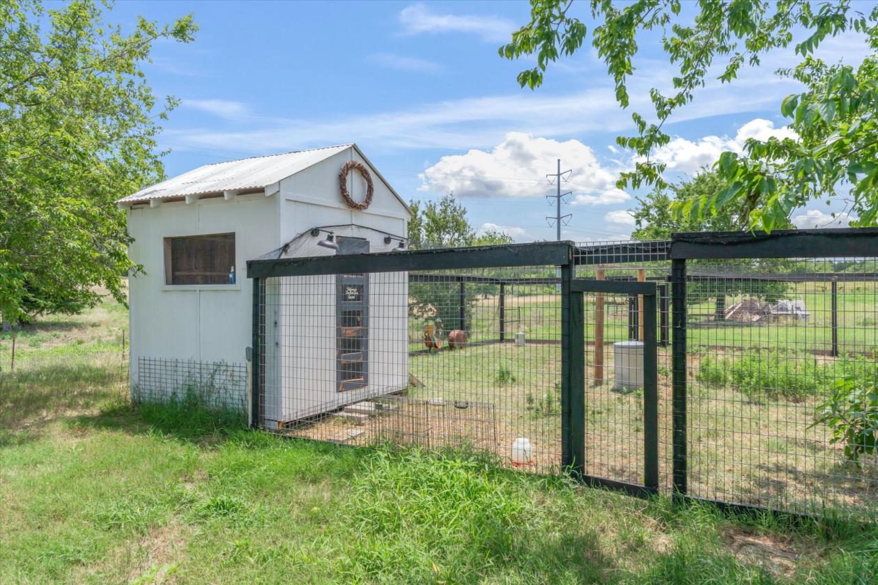 Exceptional 15-Acre Equestrian Estate - photo 16