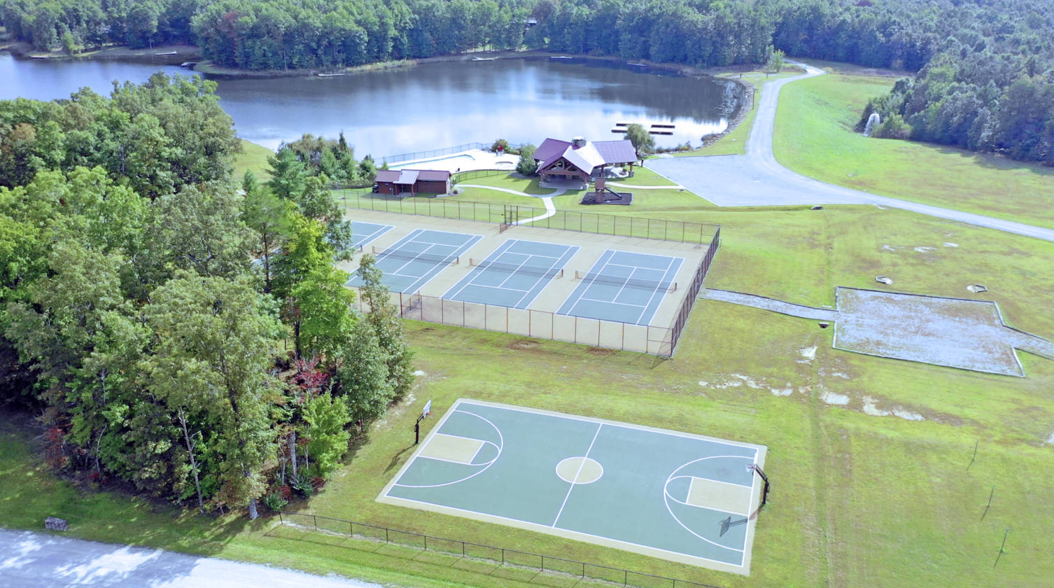 TROUT HILL CONDO AT LONG BRANCH LAKES 702 Spencer, Van Buren County