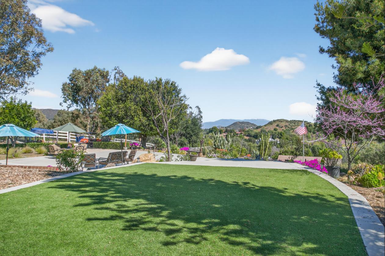 Private Sanctuary in La Cresta Equestrian Community - photo 23