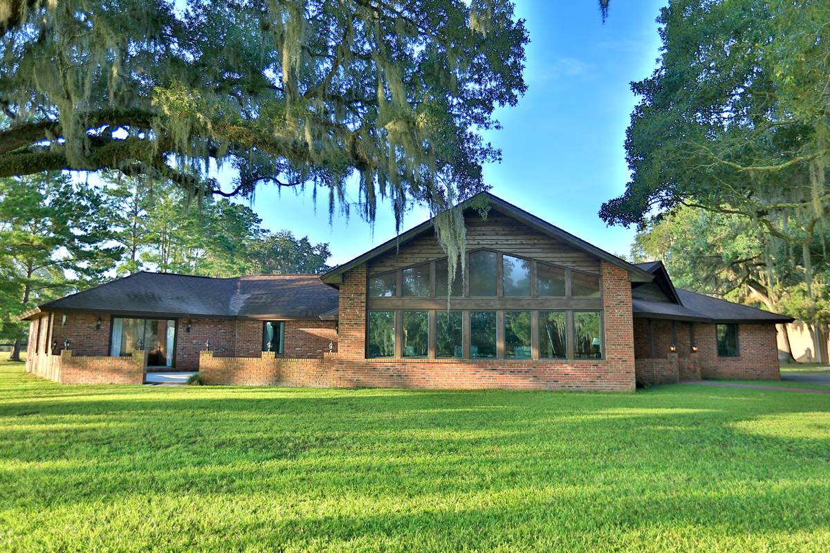 Horse Property for sale.