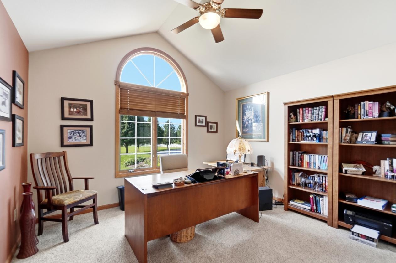 EQUESTRIAN RETREAT ON 10 ACRES - photo 18