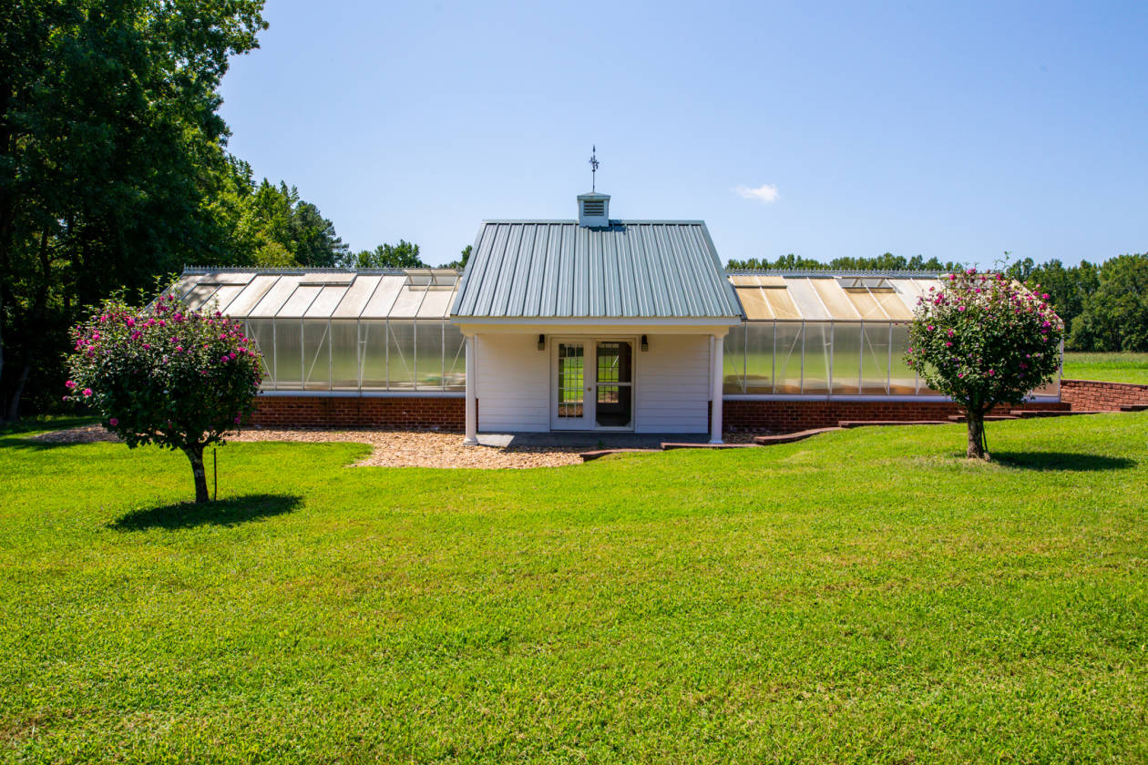 Shandan Farms in Dinwiddie County 4 Ponds, 2 Houses,... Sutherland