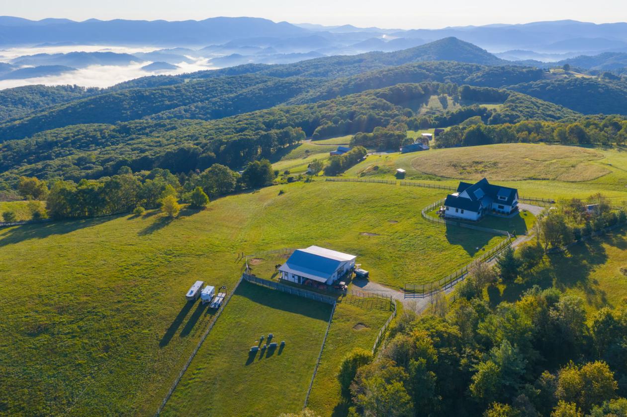 Sorrel Sky Farm Luxury Mountain Equestrian Estate - photo 3