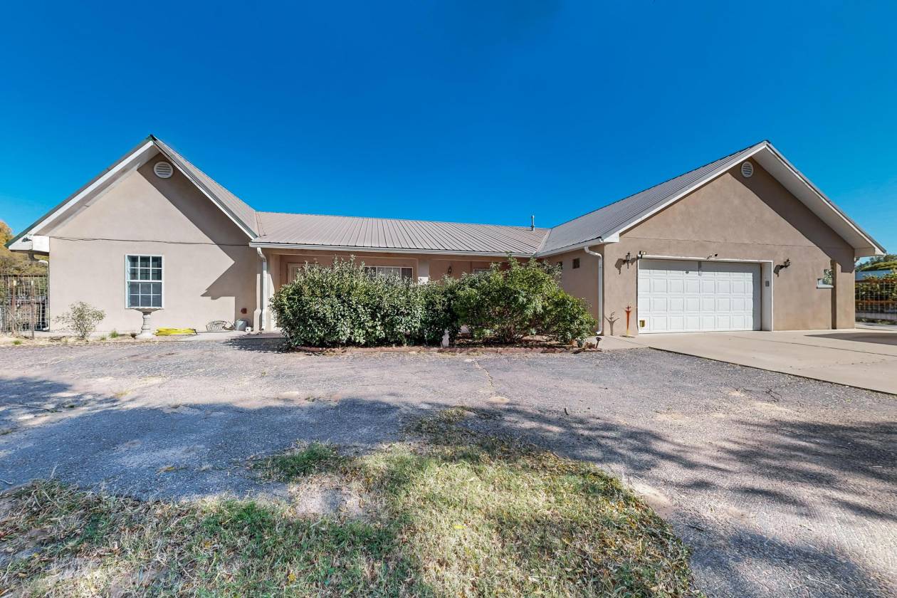 Horse Property for sale.