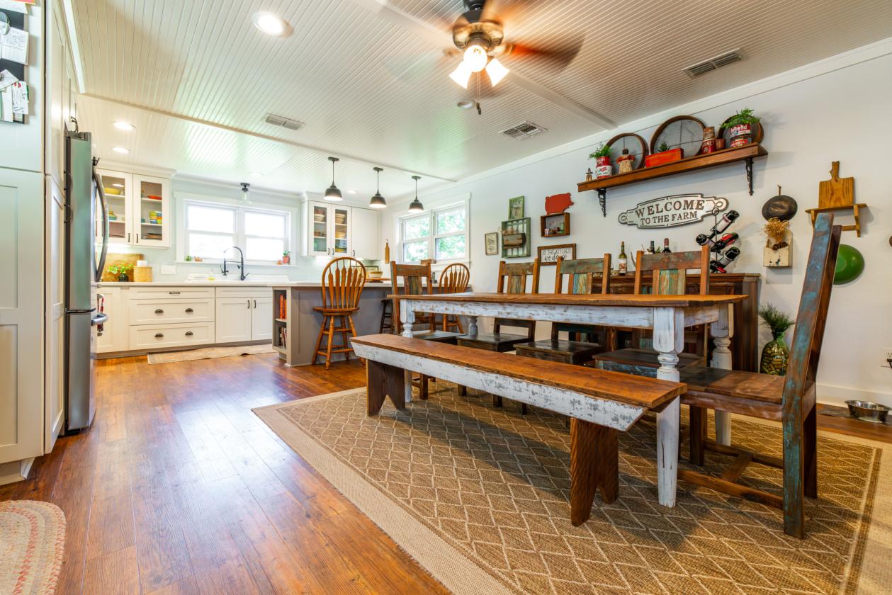 Exceptional 52-Acre Working Cattle Ranch - photo 5