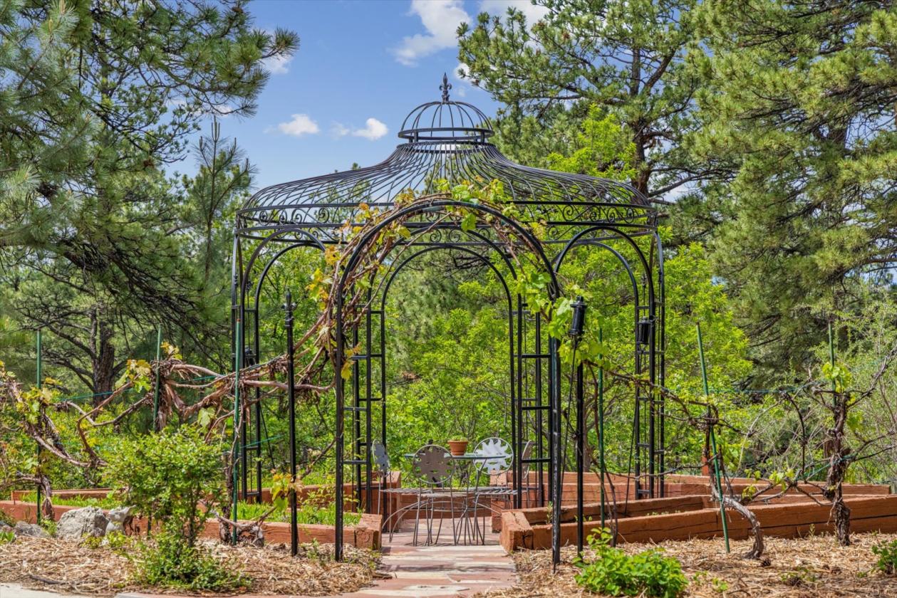 Zoned for horses on 5.13 Acres - photo 21