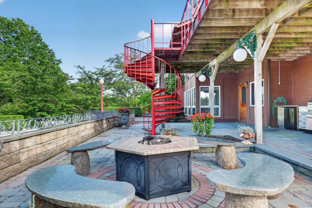 Stunning Hudson Valley Equestrian Estate - photo 21