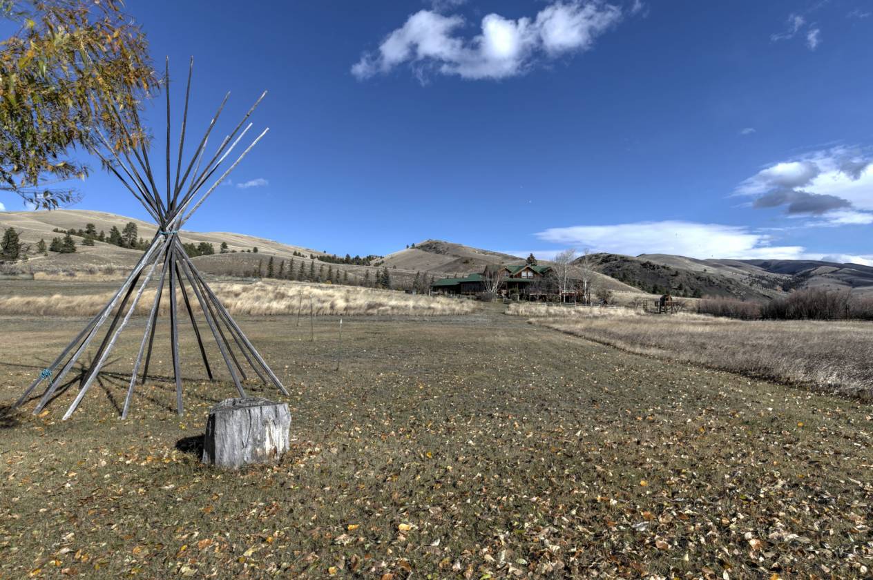 Phantom Spring Ranch on 470± Acres - photo 5