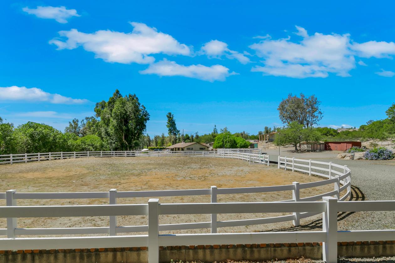 A place your horse(s) would love to call home! - photo 4