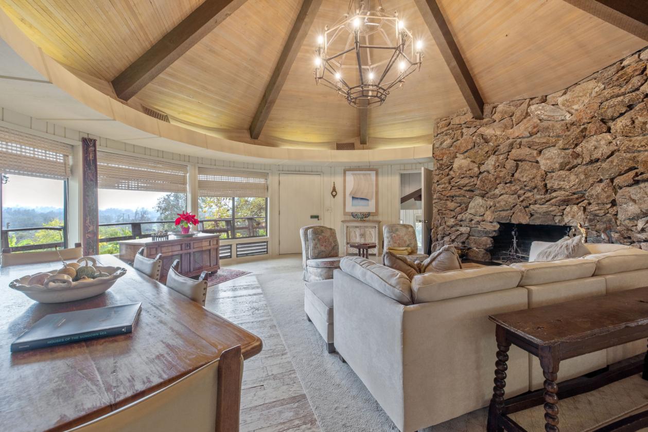 200 acres, two Harry Gesner homes, foothills - photo 7