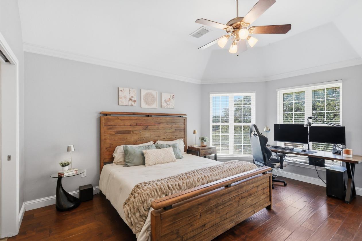 Texas Hill Country-Inspired Custom Home - photo 11